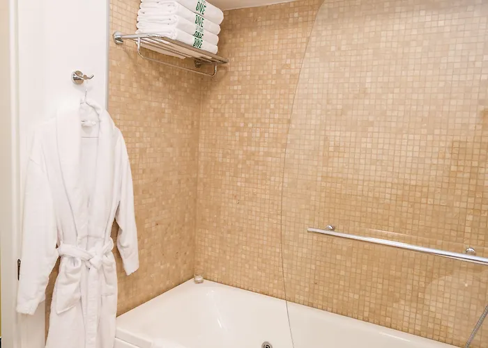 استوديو وان أكوموديشن سويتس *