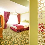 One * ブカレスト